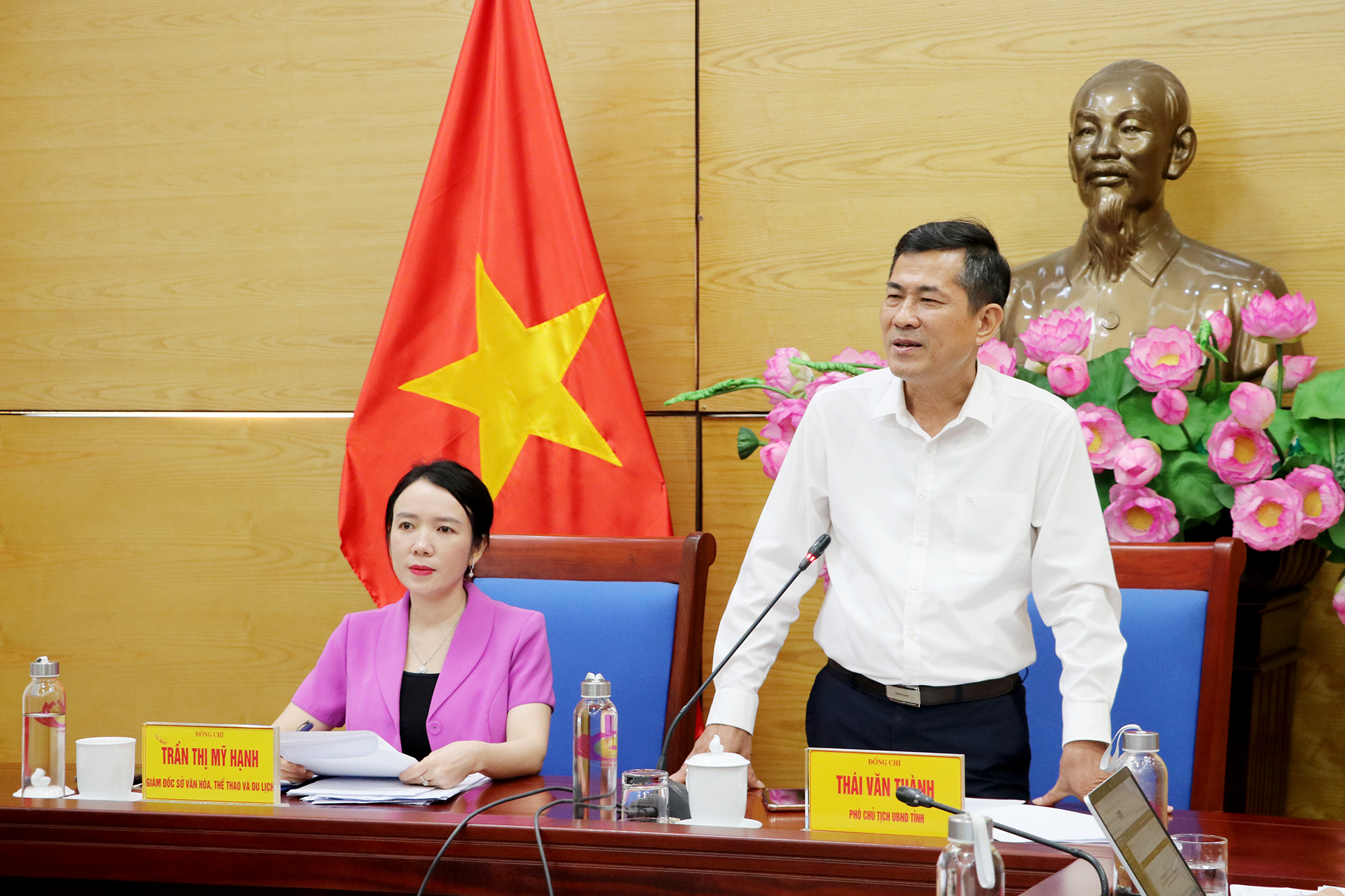 Anh-tin-bai